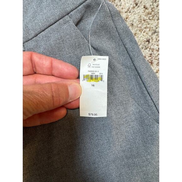NWT - GAP Gray Women's dress/work Pants, size 16; Wide Leg, flowy fit; stretch - Picture 11 of 12